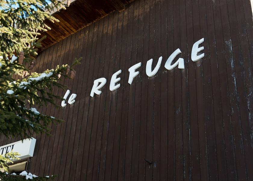 Auvergne-Rhône-Alpes Huez Exterior Detail