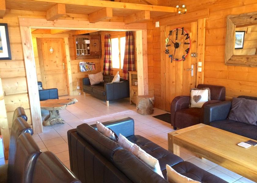 Auvergne-Rhône-Alpes Huez Lobby