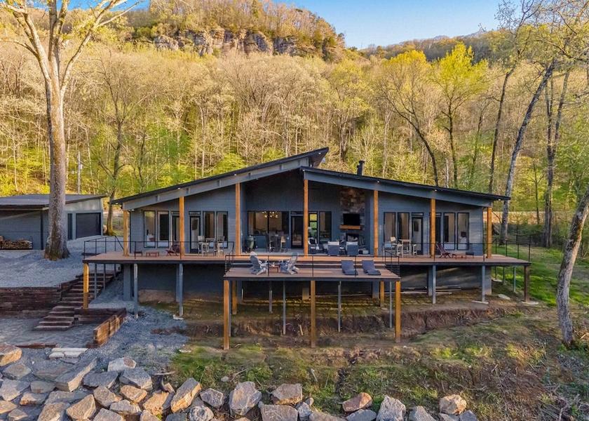 Arkansas Heber Springs Interior Entrance