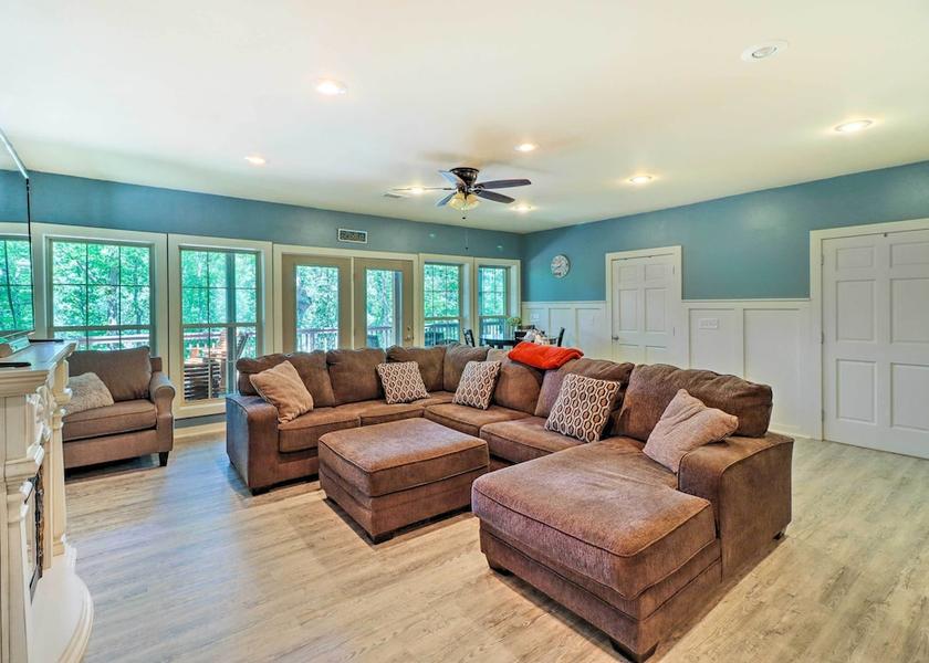 Arkansas Heber Springs Interior Entrance