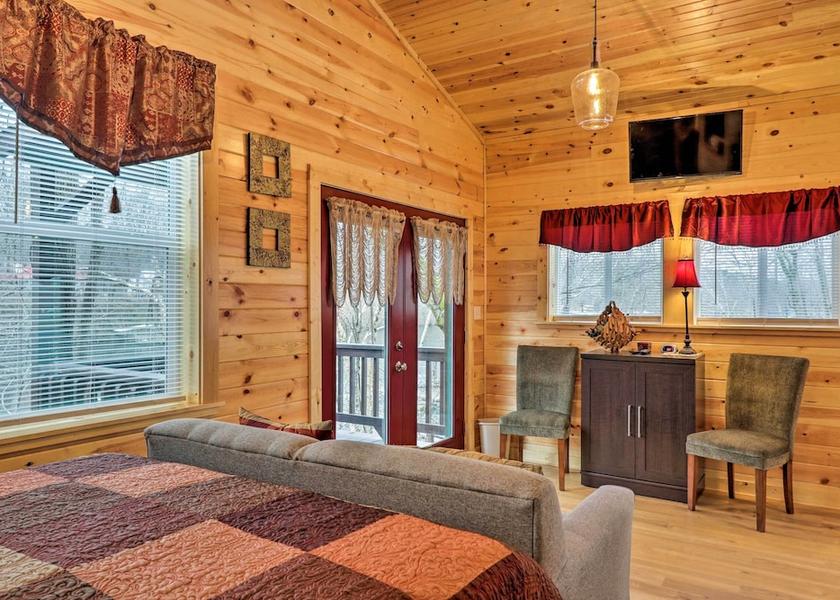 Arkansas Heber Springs Interior Entrance