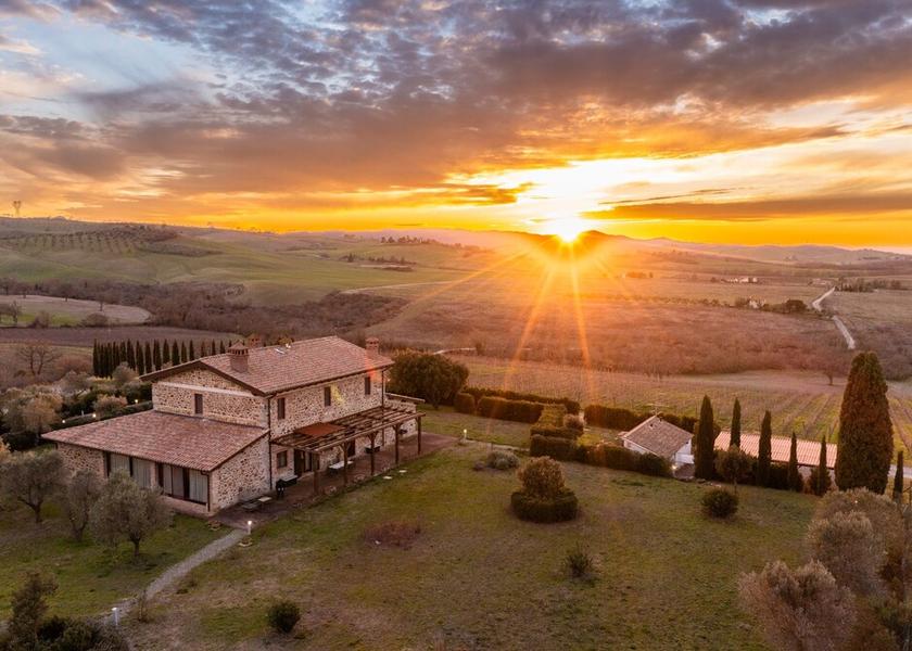 Tuscany Cinigiano Exterior Detail