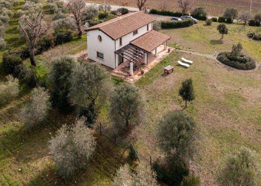 Tuscany Cinigiano Exterior Detail