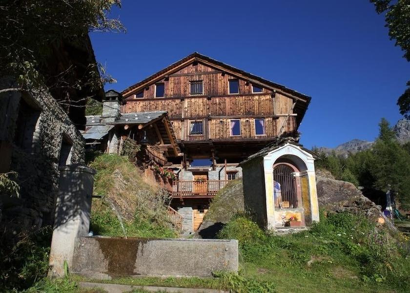 Valle d'Aosta Ayas Exterior Detail