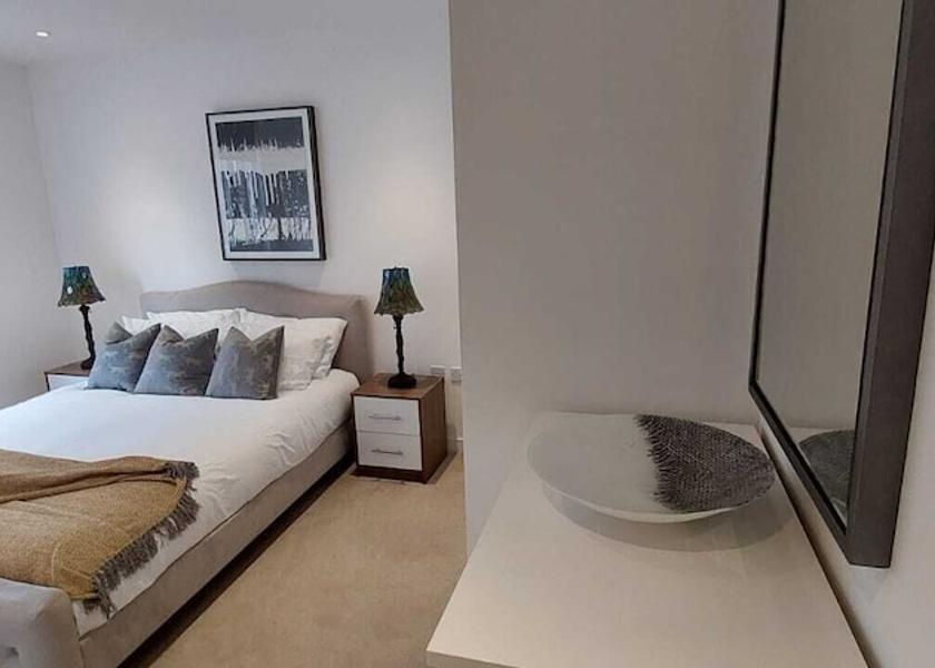 England Brentford In-Room Amenity