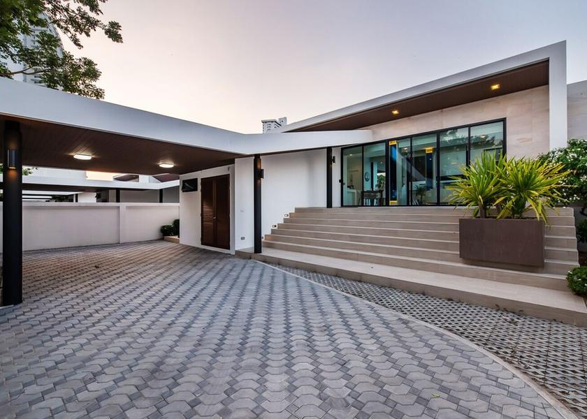 Chonburi Sattahip Entrance