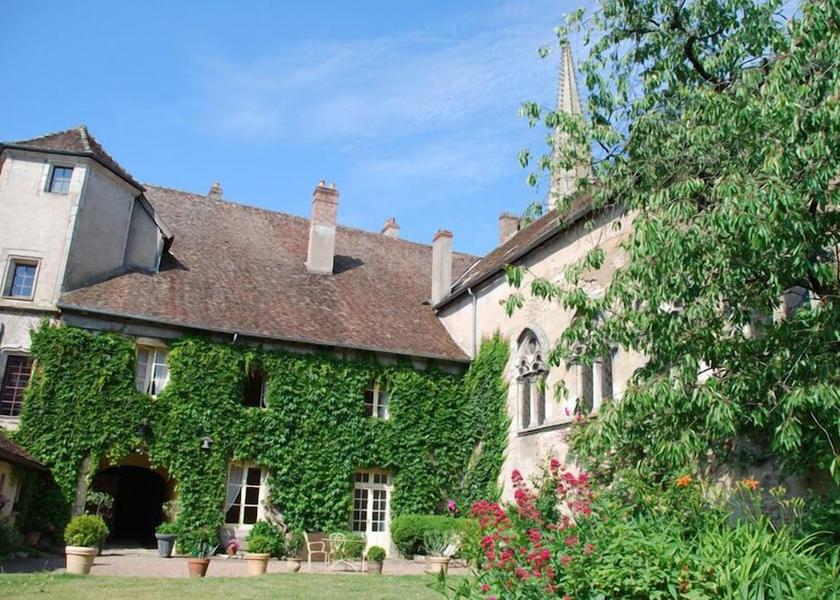 Bourgogne-Franche-Comte Autun Facade