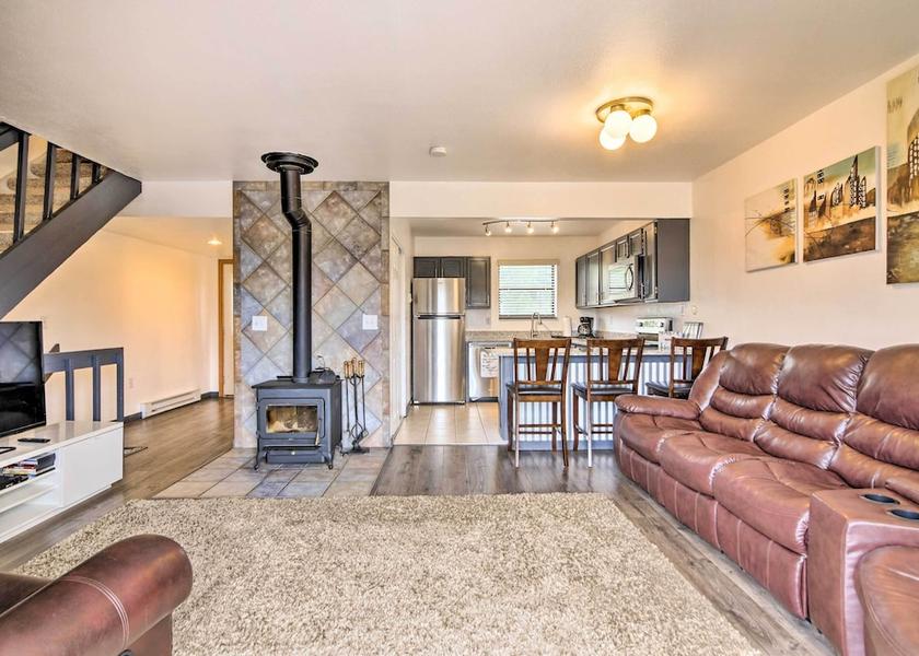 Colorado Grand Lake Interior Entrance