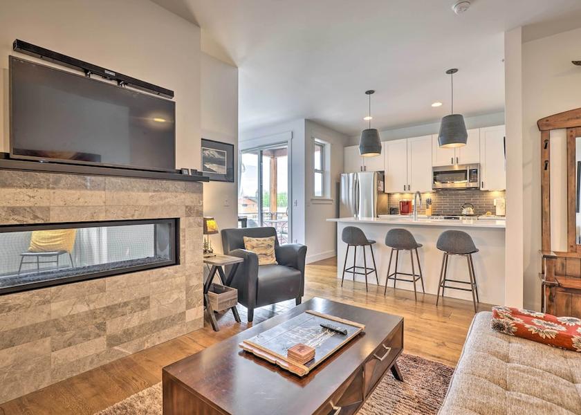 Colorado Grand Lake Interior Entrance