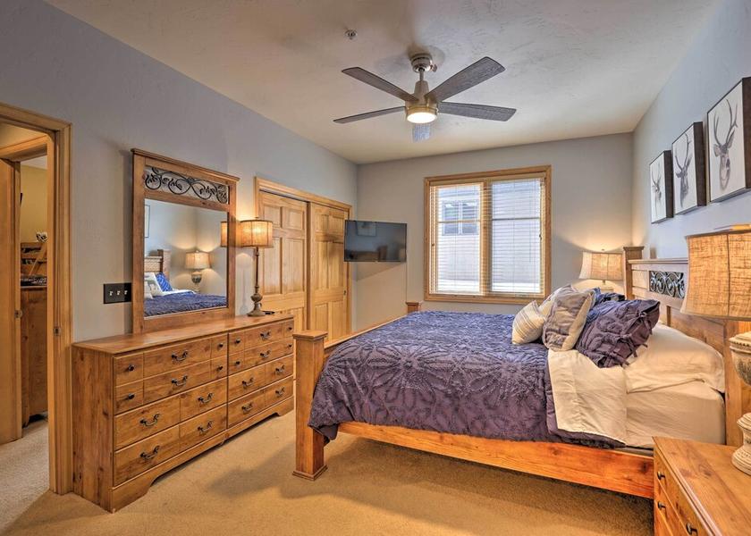 Colorado Grand Lake Interior Entrance