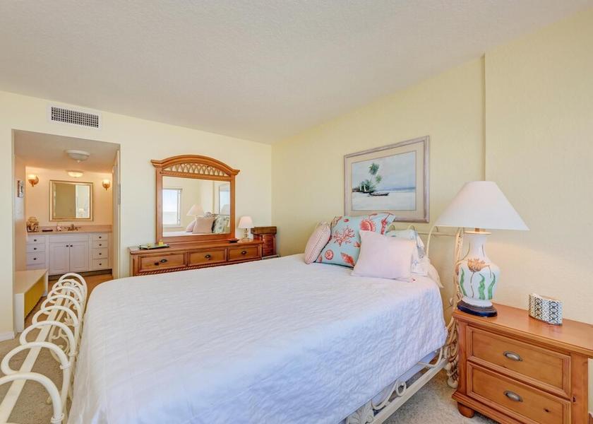 Florida Holmes Beach Room