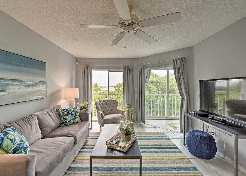 Florida Holmes Beach Interior Entrance