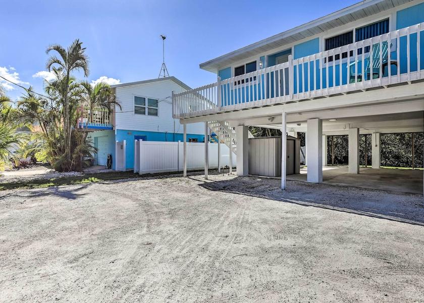 Florida Holmes Beach Interior Entrance