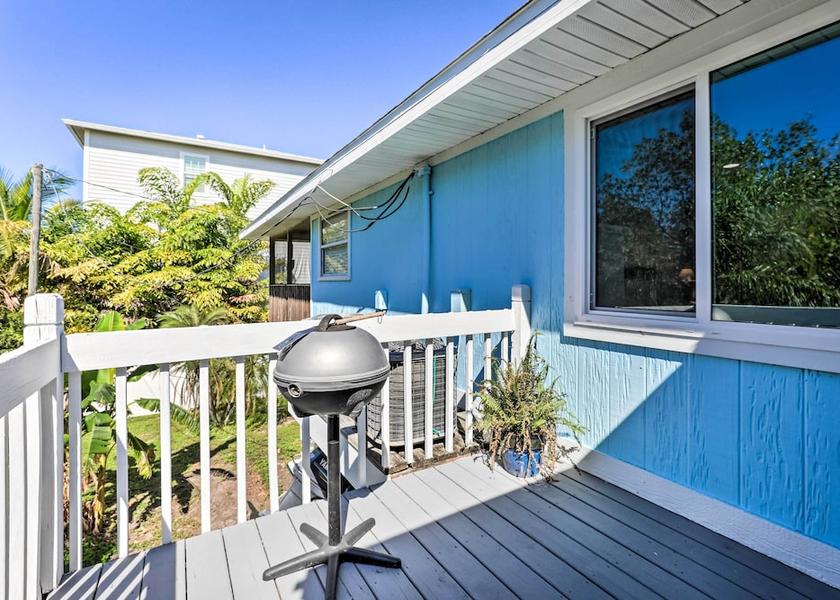 Florida Holmes Beach Interior Entrance