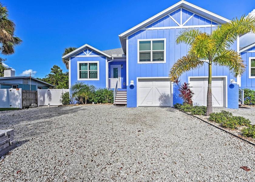 Florida Holmes Beach Interior Entrance
