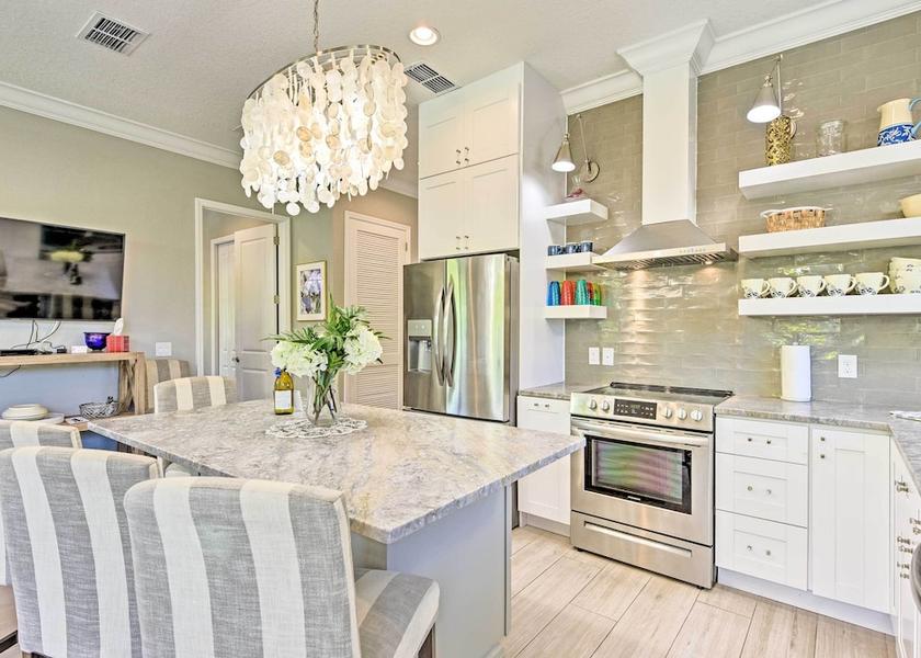 Florida Holmes Beach Interior Entrance