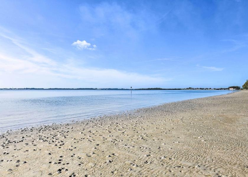 Florida Holmes Beach Interior Entrance