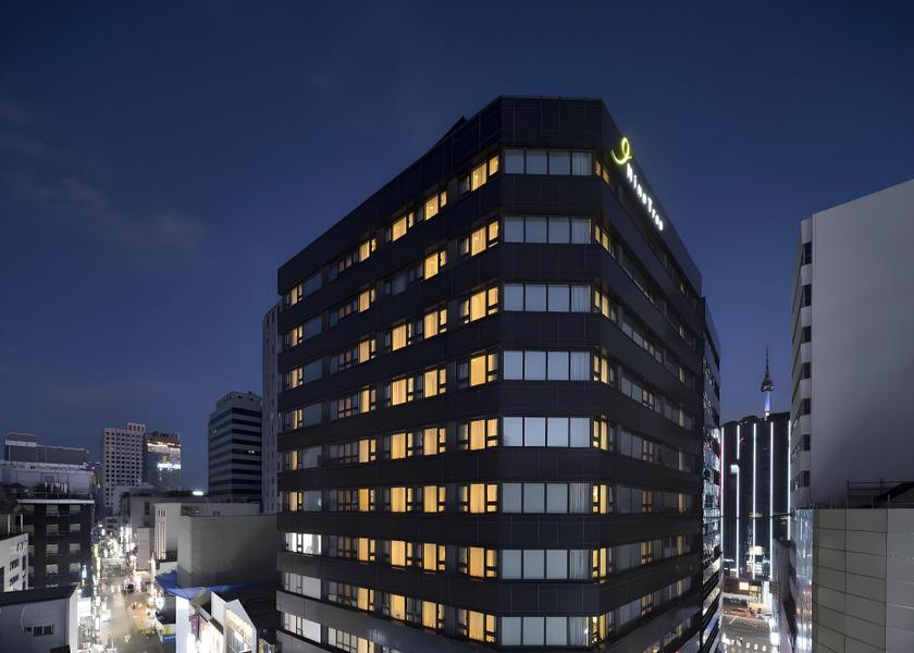 Seoul Hotel Exterior