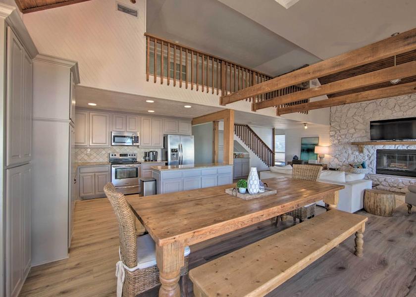 Texas Mabank Interior Entrance