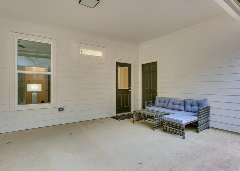 Texas Mabank Interior Entrance