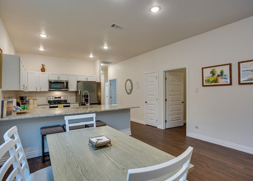 Texas Mabank Interior Entrance