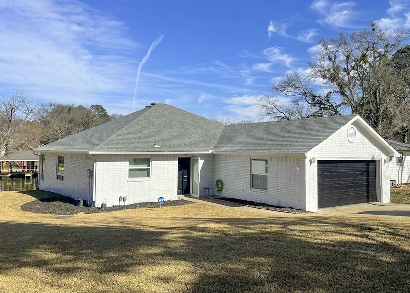 Texas Mabank Interior Entrance