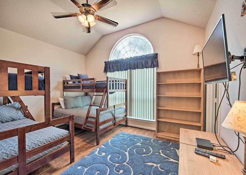 Texas Mabank Interior Entrance