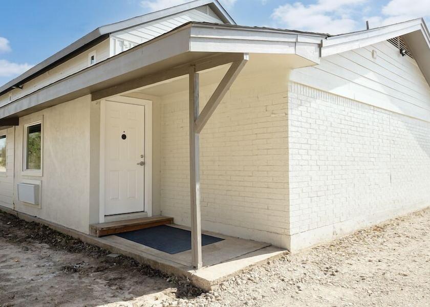 Texas Mabank Exterior Detail