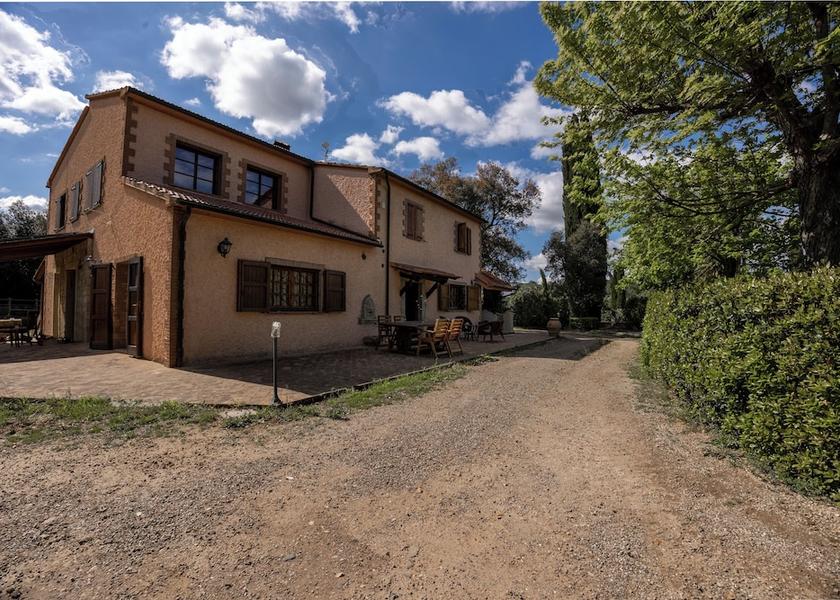 Tuscany Roccastrada Exterior Detail