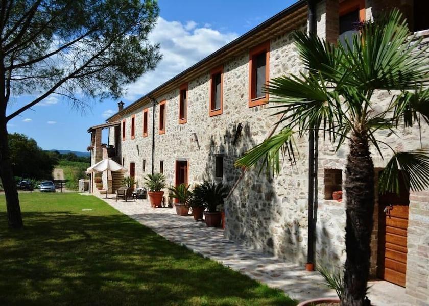 Tuscany Roccastrada Exterior Detail