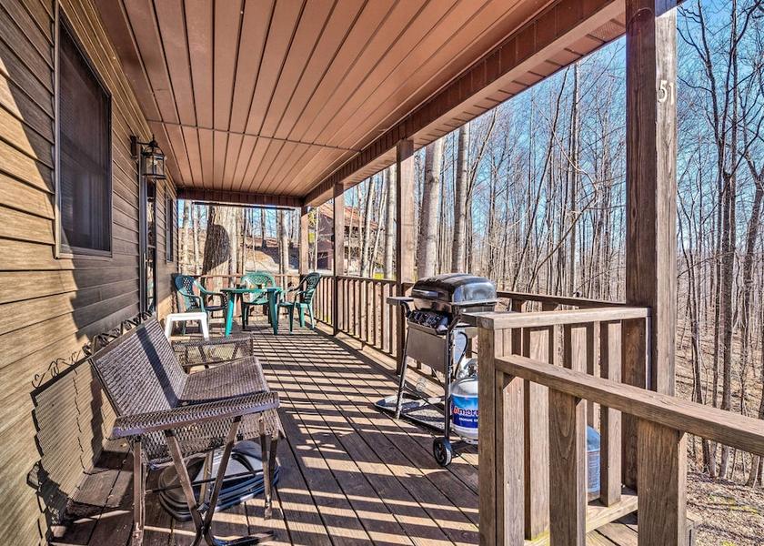 Kentucky Burkesville Interior Entrance