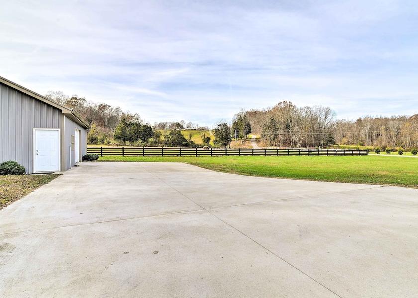 Kentucky Burkesville Interior Entrance