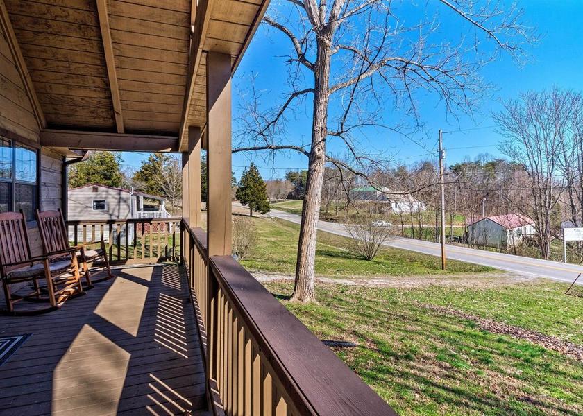 Kentucky Burkesville Interior Entrance