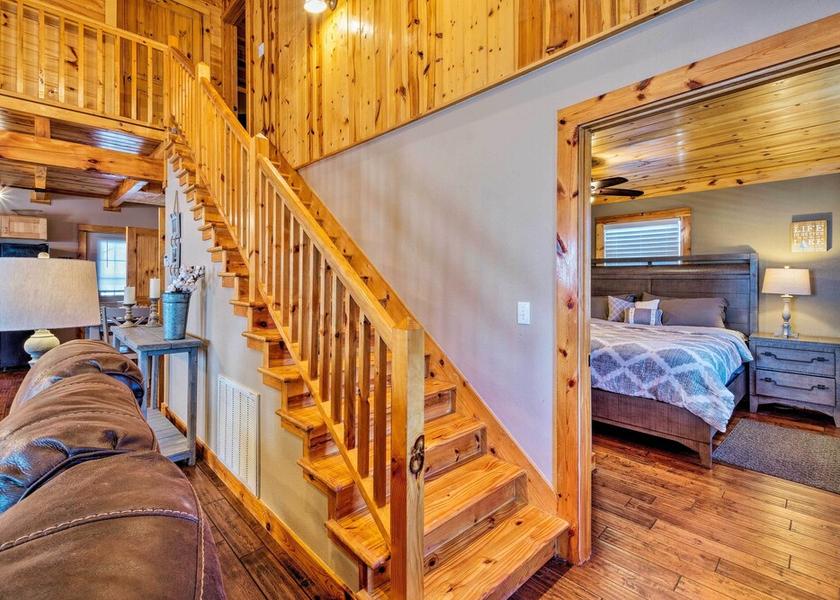 Kentucky Burkesville Interior Entrance