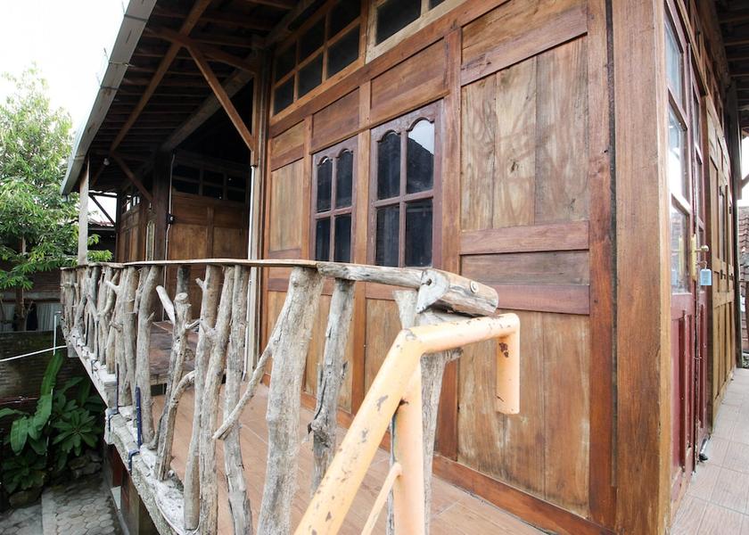  Sewon Exterior Detail