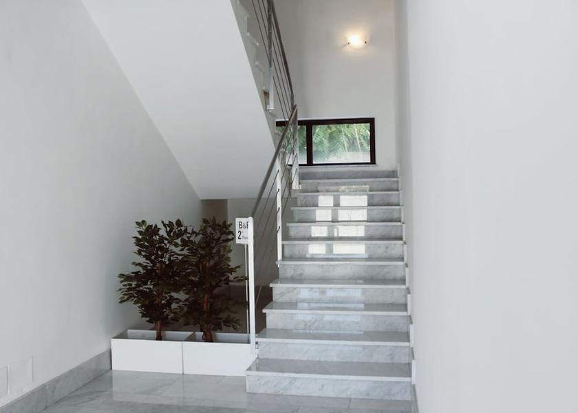 Calabria Villa San Giovanni Entrance