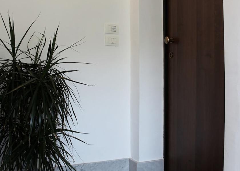 Calabria Villa San Giovanni Entrance