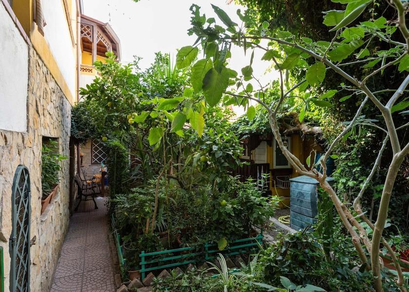 Calabria Villa San Giovanni Exterior Detail