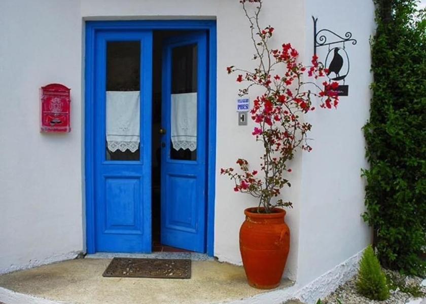 Calabria Villa San Giovanni Entrance