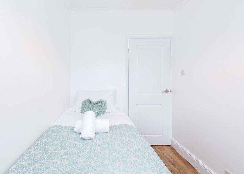 England Romford Room