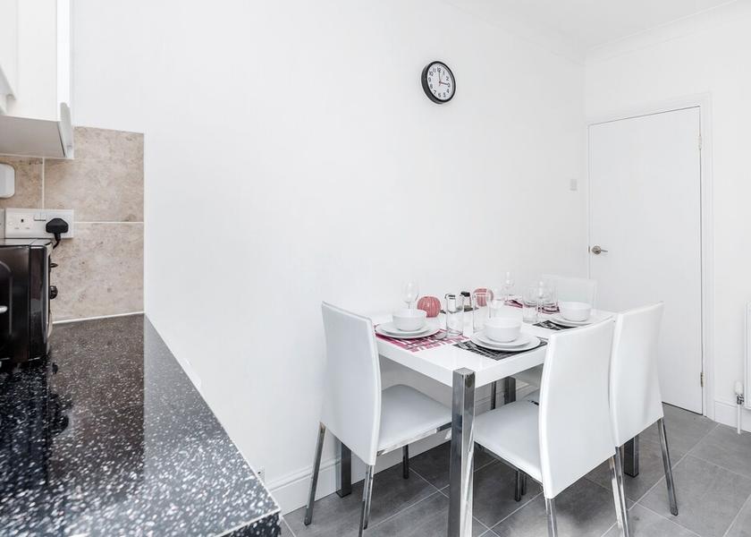 England Romford Kitchen