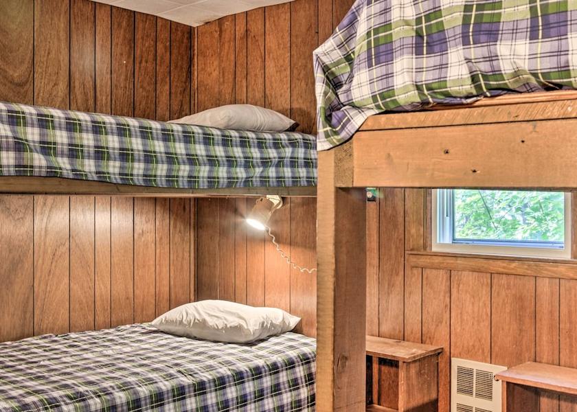 Illinois Raymond Interior Entrance