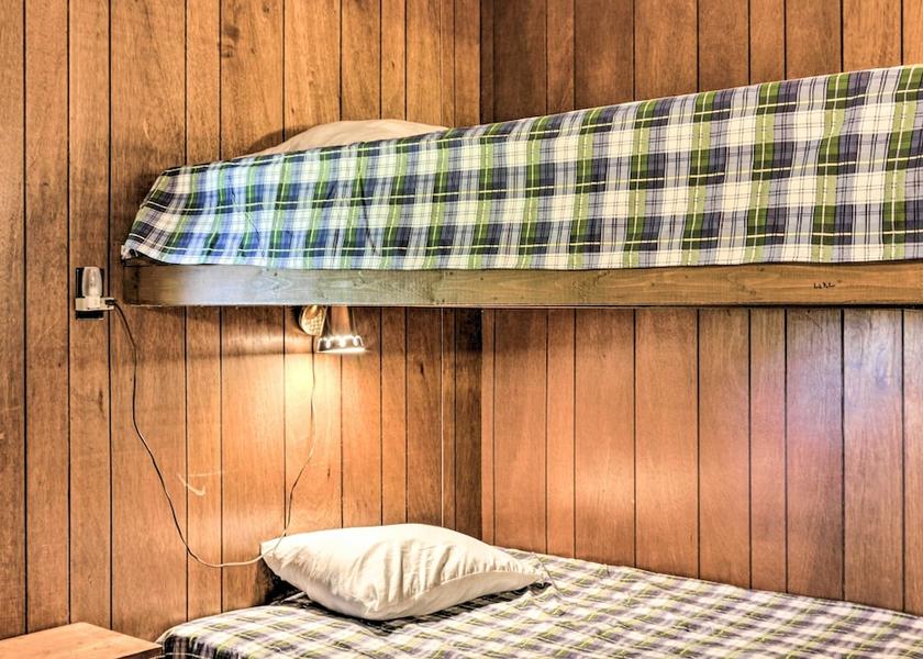 Illinois Raymond Interior Entrance