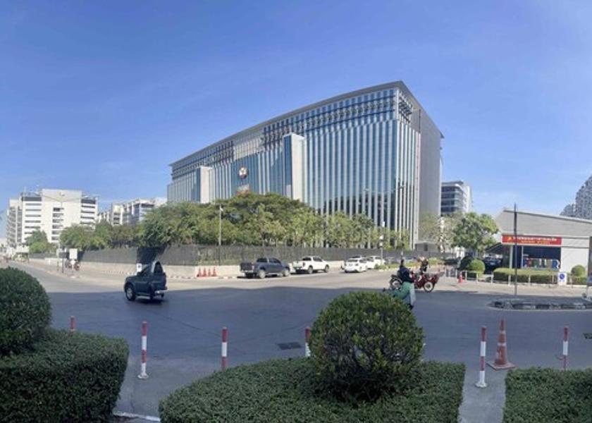 Bangkok Pak Kret Exterior Detail