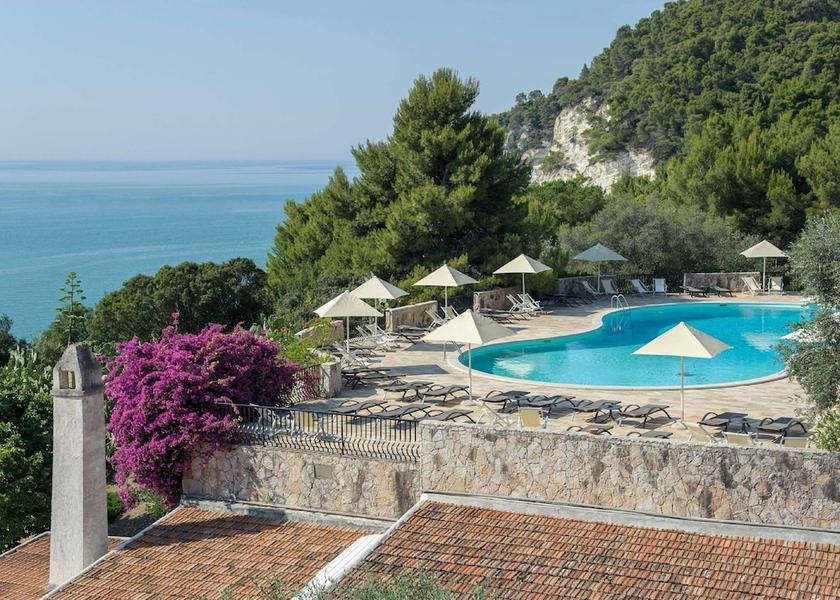 Puglia Mattinata Pool