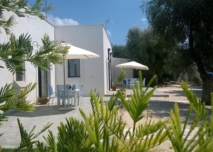 Puglia Mattinata Exterior Detail