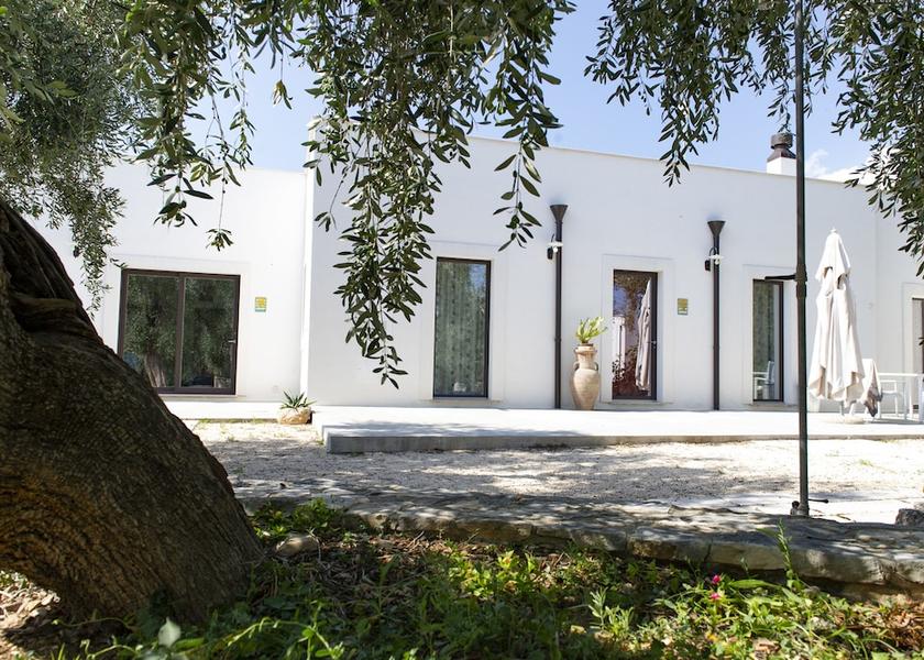 Puglia Mattinata Facade