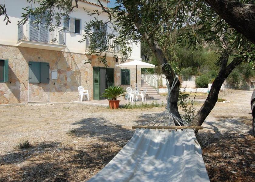 Puglia Mattinata Exterior Detail