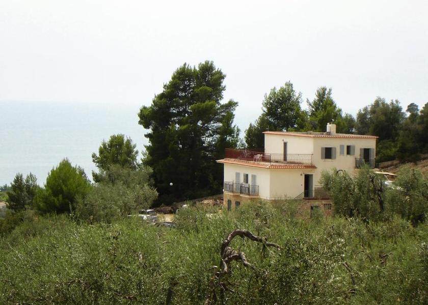 Puglia Mattinata Exterior Detail