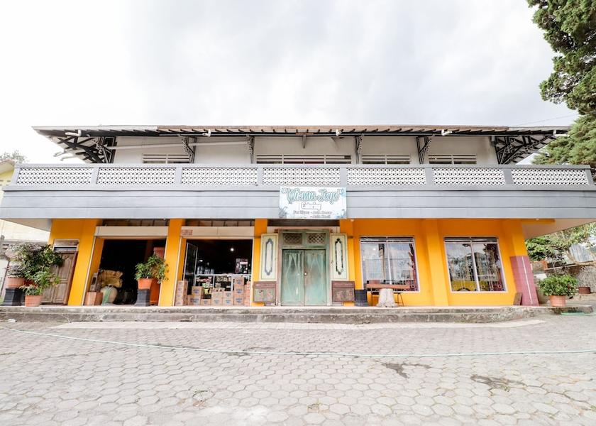  Pakem Exterior Detail